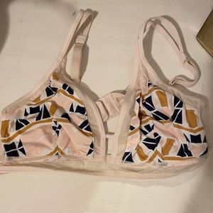 Lively bralette side medium